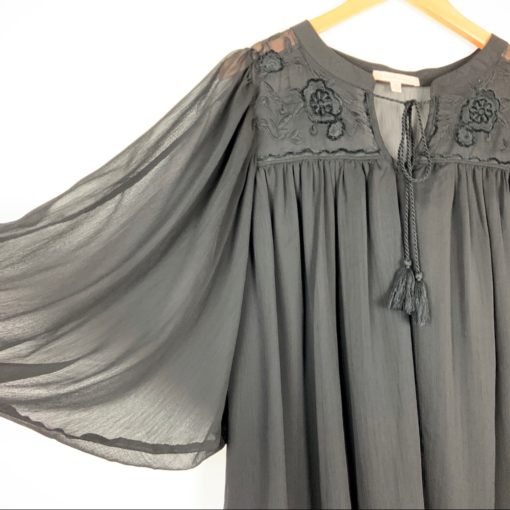 Gibson Latimer Embroidered Blouse Sz Medium - Picture 4 of 7
